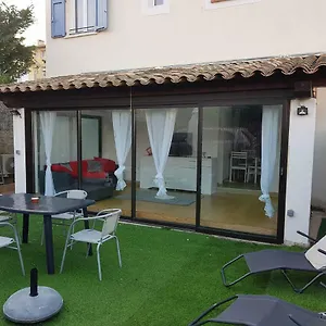 https://les-orangers-cannes.fr-provencehotel.com